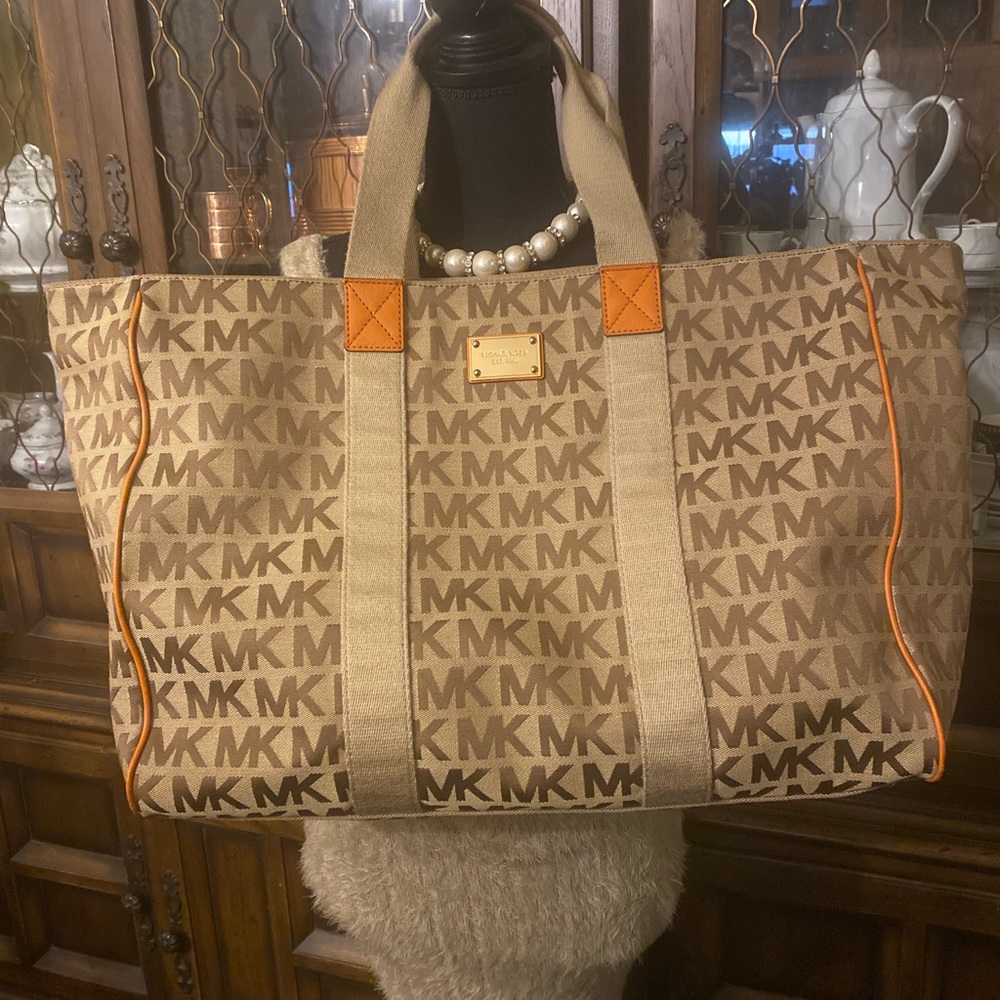 Michael Kors Canvas X-Large shoulder bag.